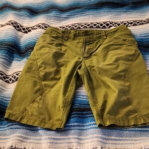 Patagonia Meb's Green Venga Shorts